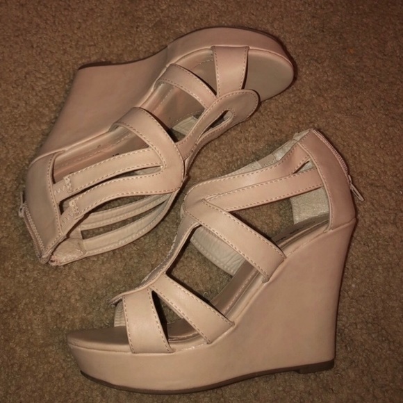 Tan Wedges - Picture 1 of 1
